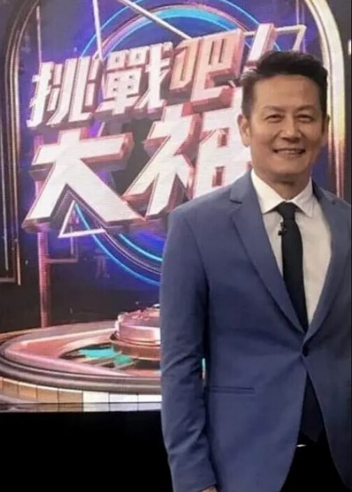 小宝寻花极品黑裙高颜值甜美长腿妹 - 黑丝制服