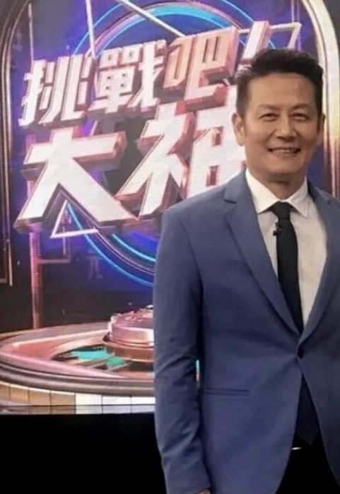 湖北大学梁玉莉被包养调教无套啪啪白嫩大学生超害羞反差对比值得一撸 - 黑丝制服